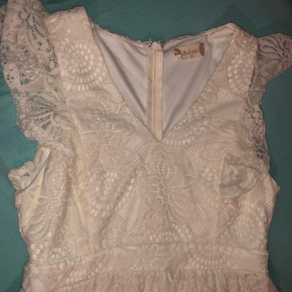 Lace Dress - Picture 2 of 3